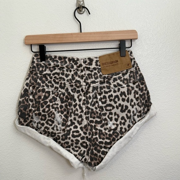 One Teaspoon Bandits Mid Waist Denim Short in Animal Size 23 - Picture 5 of 10
